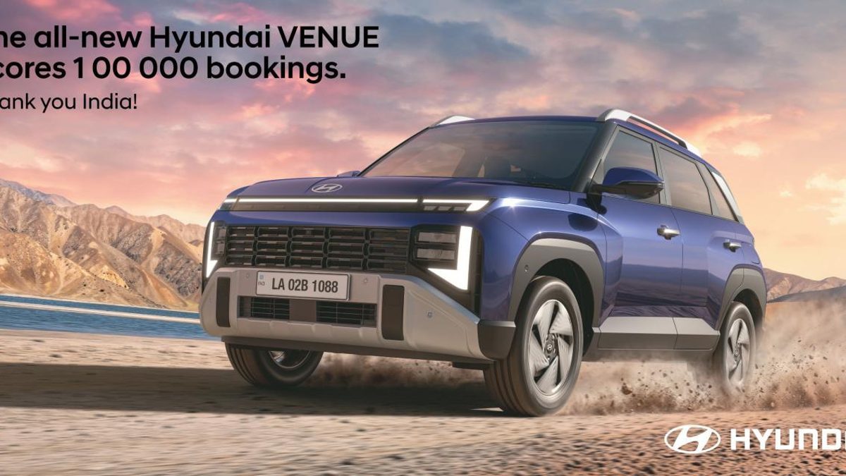 Hyundai Venue Crosses 1 Lakh Bookings; HX8 Diesel AT Added