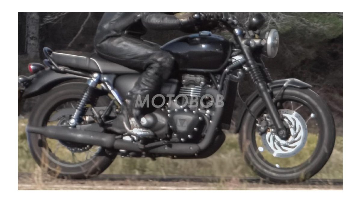 Triumph Bonneville 400 Spotted Testing Ahead of India Launch